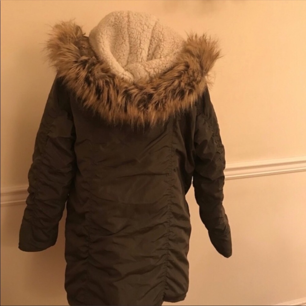 👍sold👍👍Super warm faux fur hoodie army coat - Picture 2 of 7